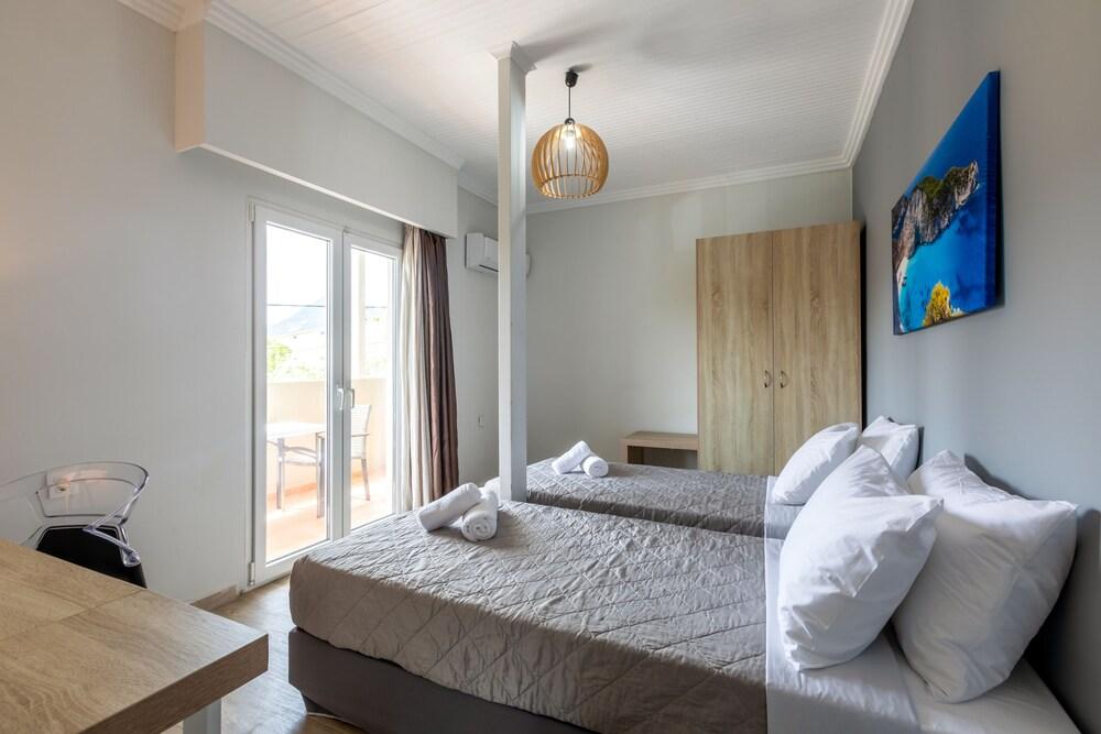 Arkadianos Aparthotel Agios Sostis  Exterior foto
